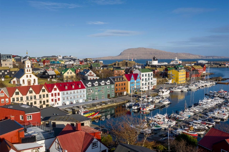 Tórshavn til fods.