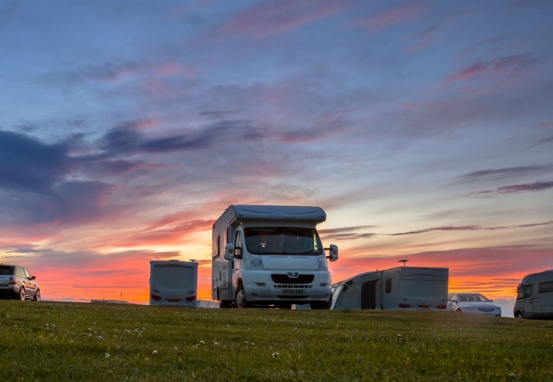 <p>Rejs med din autocamper eller campingvogn og SPAR op til 7.160,-</p>
.